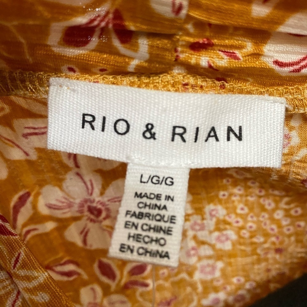 NWT Women's Rio & Rian Gold V-Neck Top Long Sleeves Size Large - Picture 5 of 8